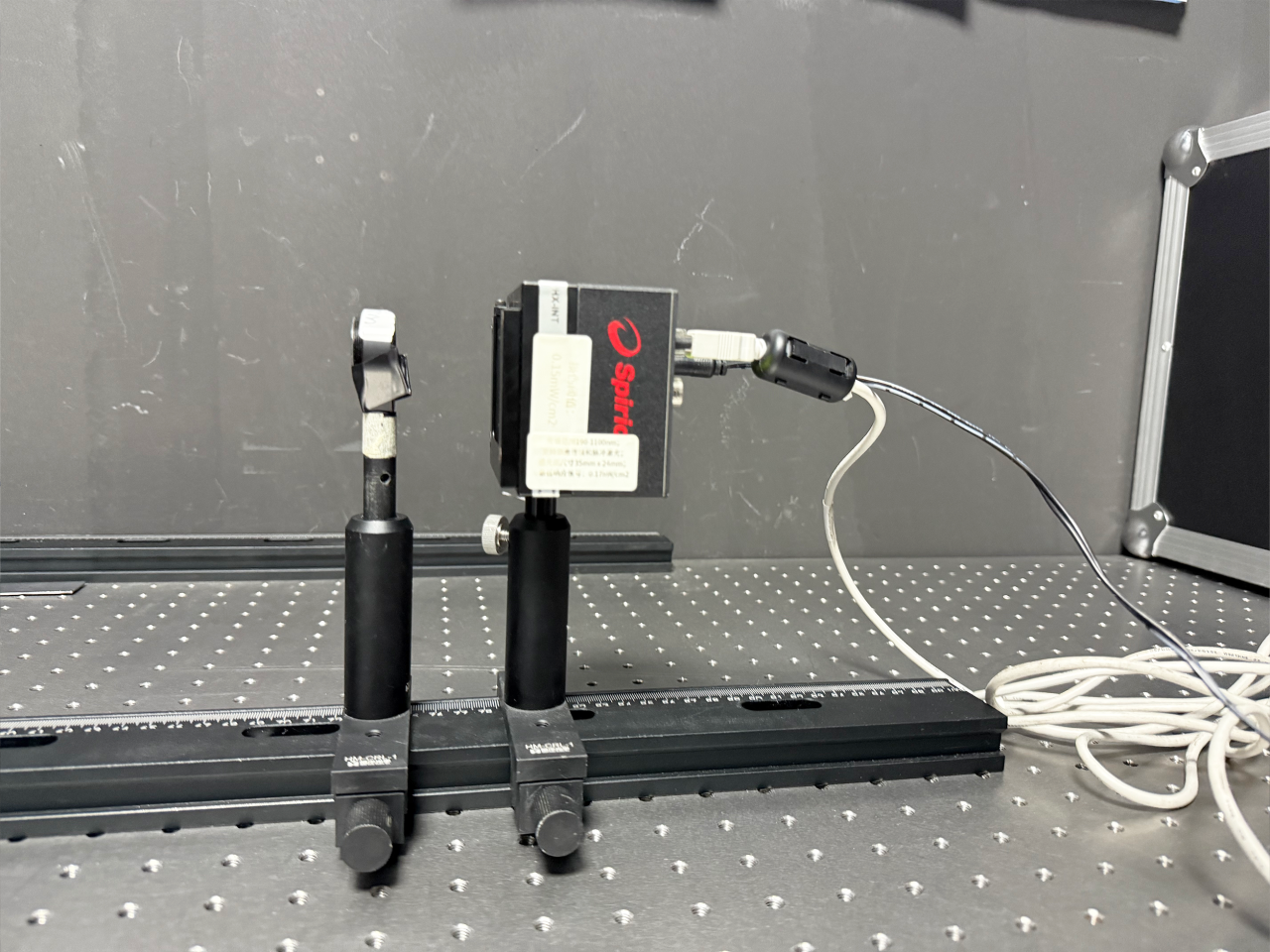 光學(xué)實驗室介紹(圖6) 光學(xué)實驗室介紹(圖6)