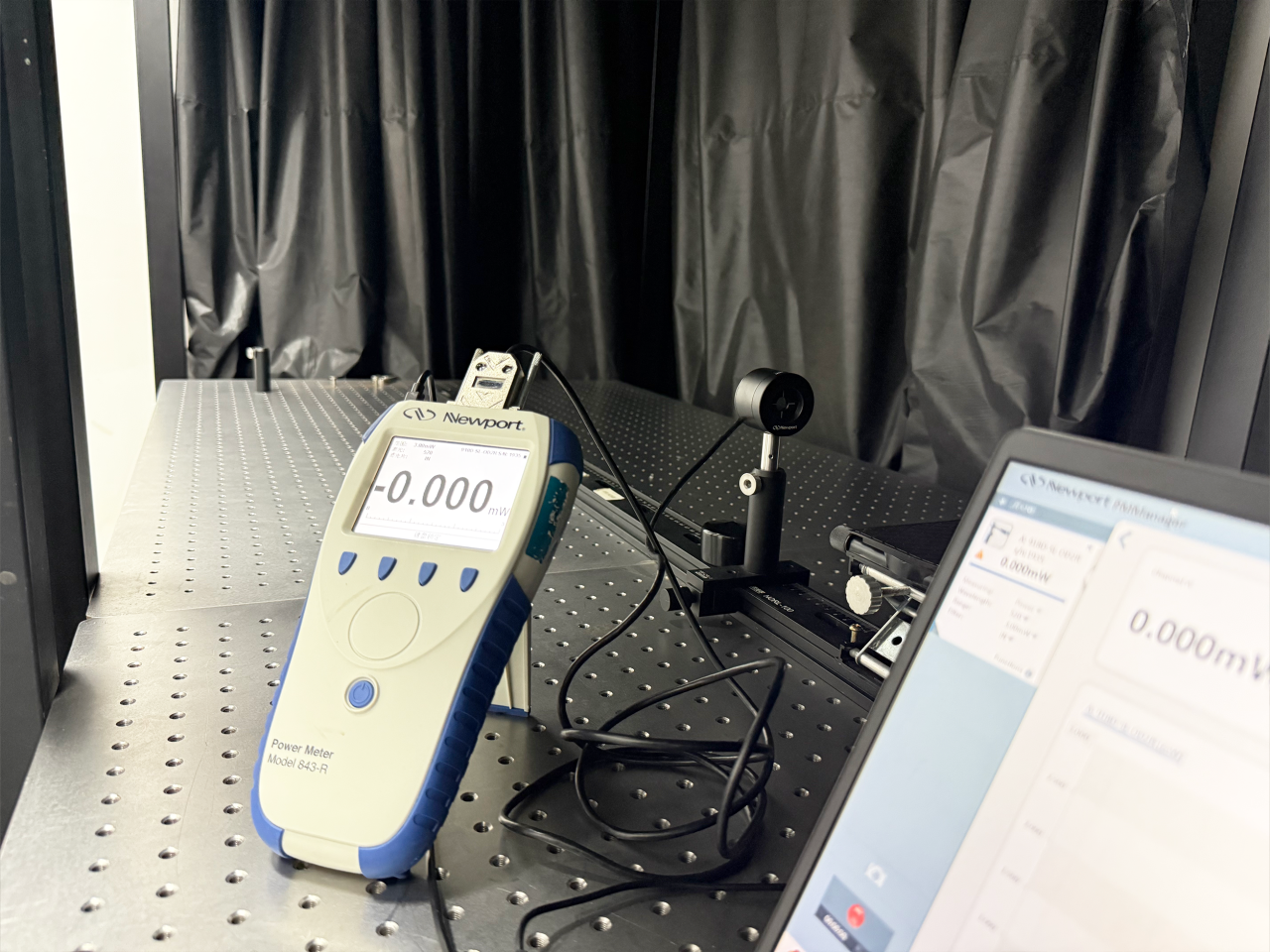 光學(xué)實驗室介紹(圖4) 光學(xué)實驗室介紹(圖4)