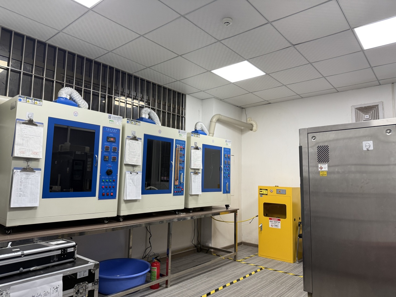 電氣實驗室介紹(圖2) 電氣實驗室介紹(圖2)